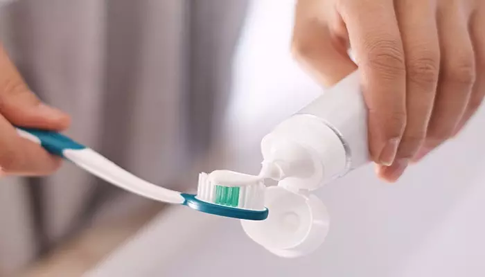 استفاده از خمیر دندان ضد حساسیت